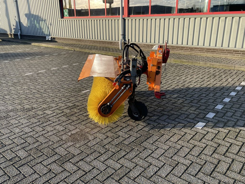 Nesbo Veegmachine HF1600S - Birste - Komunālā/ Specializētā tehnika: foto 3 Nesbo Veegmachine HF1600S - Birste - Komunālā/ Specializētā tehnika: foto 3