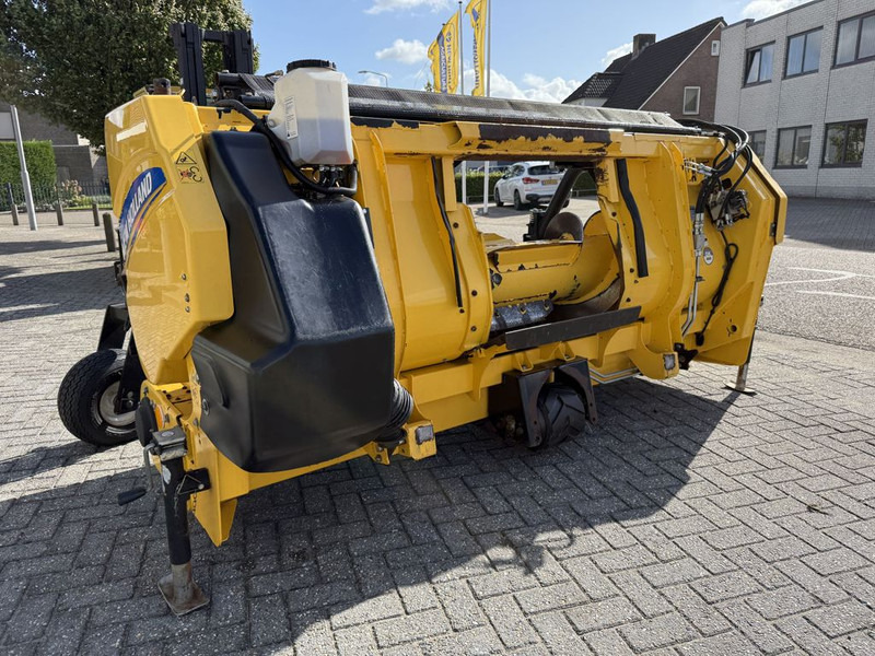 New Holland 300FPE Gras Pickup - Kombains: foto 3 New Holland 300FPE Gras Pickup - Kombains: foto 3