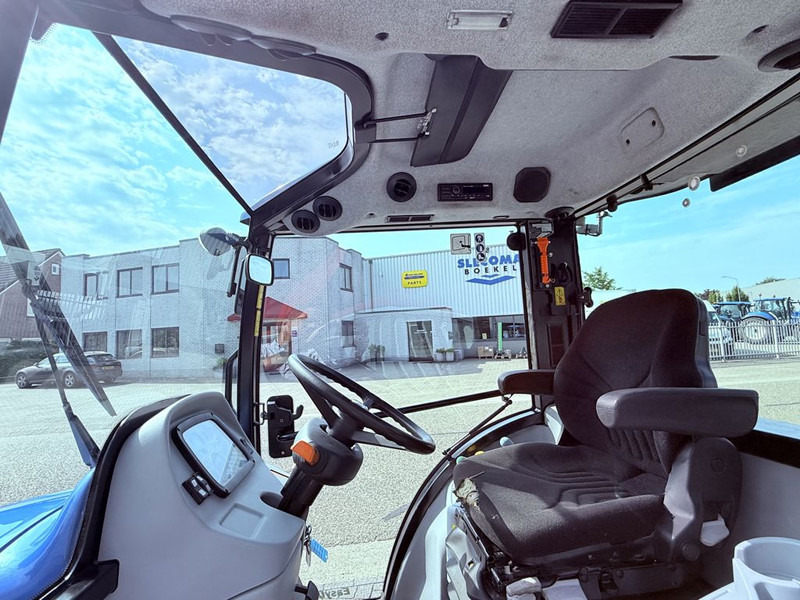 New Holland Boomer 45D Easy Drive līzingu New Holland Boomer 45D Easy Drive: foto 14 New Holland Boomer 45D Easy Drive līzingu New Holland Boomer 45D Easy Drive: foto 14