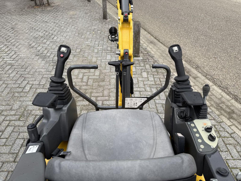 New Holland E14D Minigraver Nieuw (Overjarig) - Mini-ekskavators: foto 5 New Holland E14D Minigraver Nieuw (Overjarig) - Mini-ekskavators: foto 5