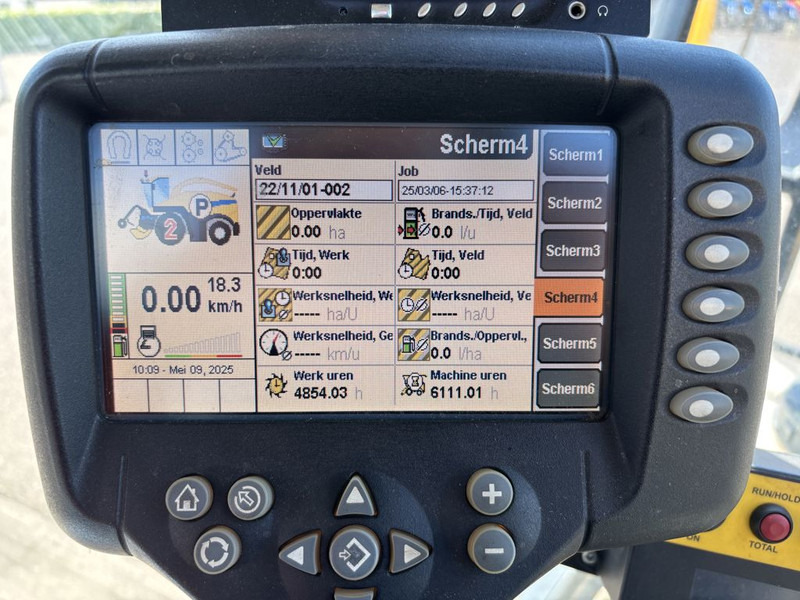 Lopbarības kombains New Holland FR9050: foto 18