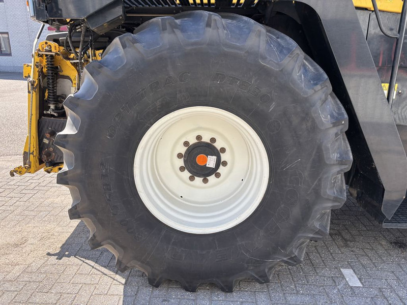 Lopbarības kombains New Holland FR9050: foto 9