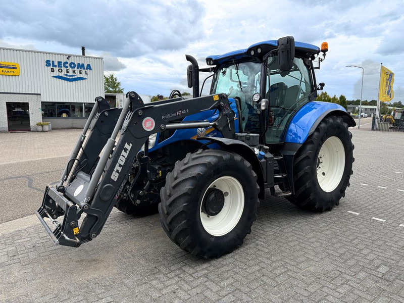 New Holland T6.175 AC T4B - Traktors: foto 1 New Holland T6.175 AC T4B - Traktors: foto 1