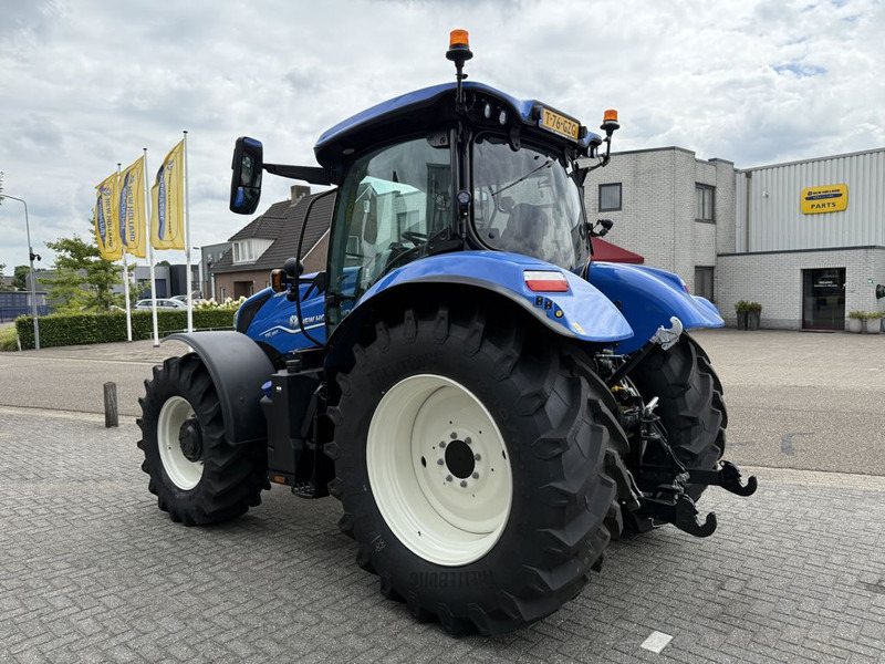 New Holland T6.180 AC Stage V - Traktors: foto 2 New Holland T6.180 AC Stage V - Traktors: foto 2