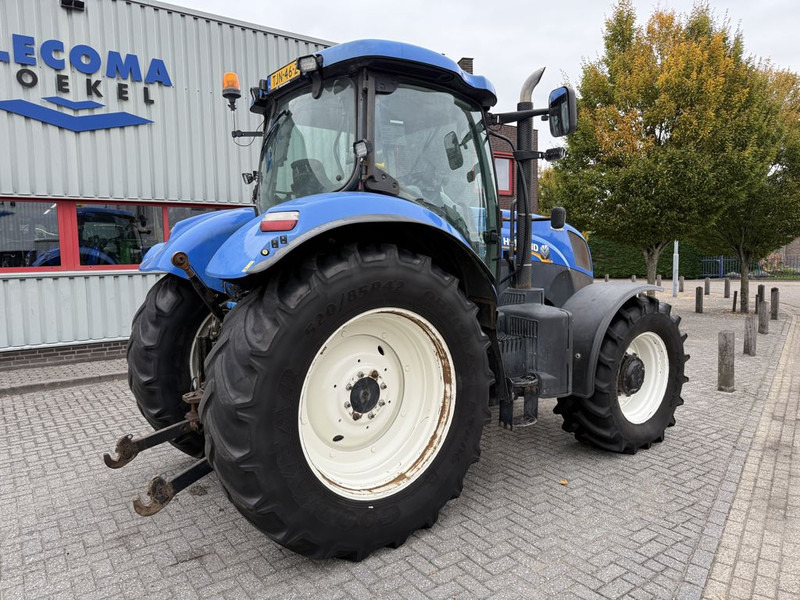 New Holland T7.210 Auto Command - Traktors: foto 3 New Holland T7.210 Auto Command - Traktors: foto 3