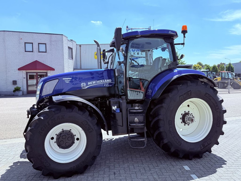 New Holland T7.270 AC - Traktors: foto 5 New Holland T7.270 AC - Traktors: foto 5