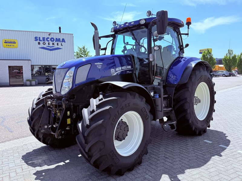 New Holland T7.270 AC - Traktors: foto 1 New Holland T7.270 AC - Traktors: foto 1