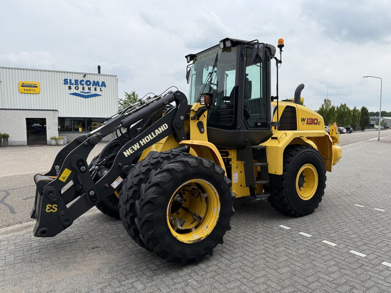 New Holland W130C Tool Carrier - Riteņu iekrāvējs: foto 1 New Holland W130C Tool Carrier - Riteņu iekrāvējs: foto 1