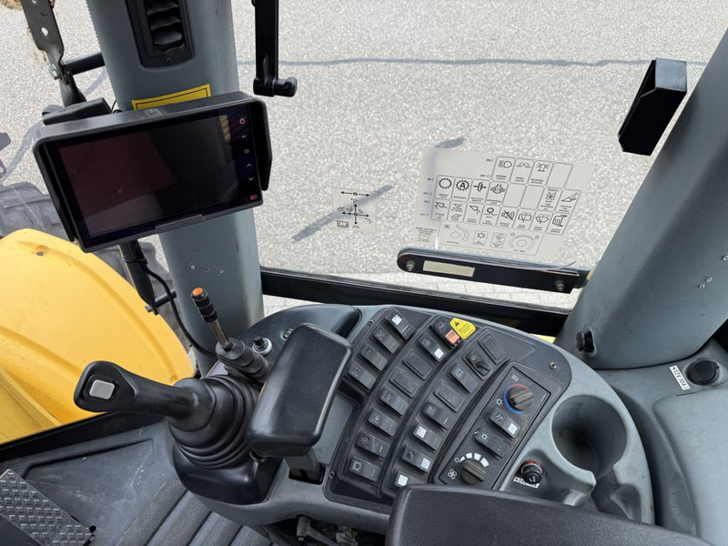 New Holland W130C Tool Carrier - Riteņu iekrāvējs: foto 5 New Holland W130C Tool Carrier - Riteņu iekrāvējs: foto 5
