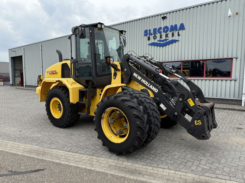 New Holland W130C Tool Carrier - Riteņu iekrāvējs: foto 4 New Holland W130C Tool Carrier - Riteņu iekrāvējs: foto 4