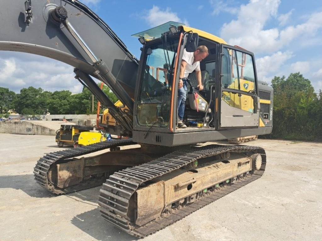 VOLVO EC250E NL - Kāpurķēžu ekskavators: foto 2 VOLVO EC250E NL - Kāpurķēžu ekskavators: foto 2