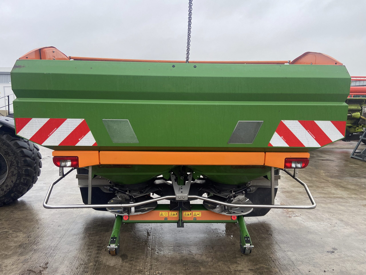 Amazone ZA-TS4200 - Minerālmēslu izkliedētājs: foto 1 Amazone ZA-TS4200 - Minerālmēslu izkliedētājs: foto 1