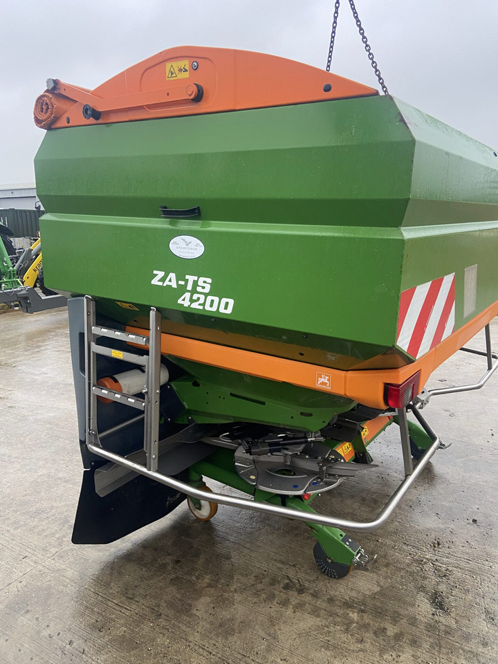 Amazone ZA-TS4200 - Minerālmēslu izkliedētājs: foto 4 Amazone ZA-TS4200 - Minerālmēslu izkliedētājs: foto 4