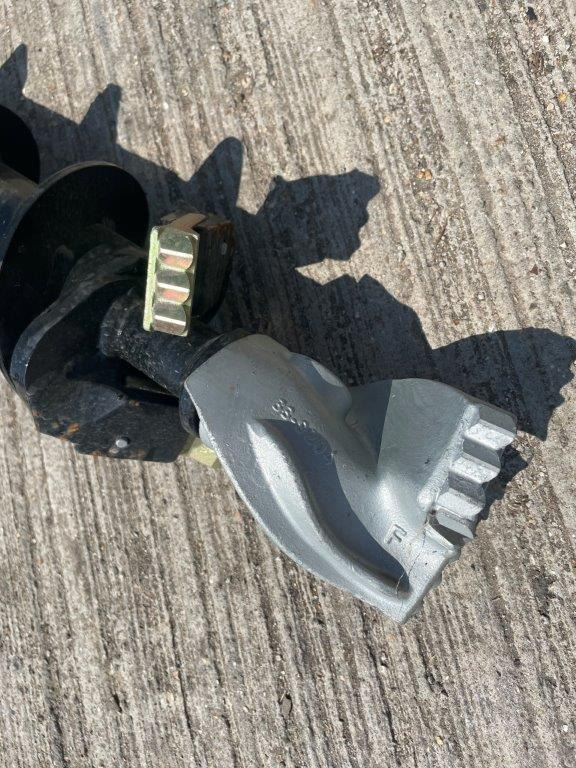 Auger Torque 6" Auger 150mm - Zemes urbis: foto 2 Auger Torque 6" Auger 150mm - Zemes urbis: foto 2