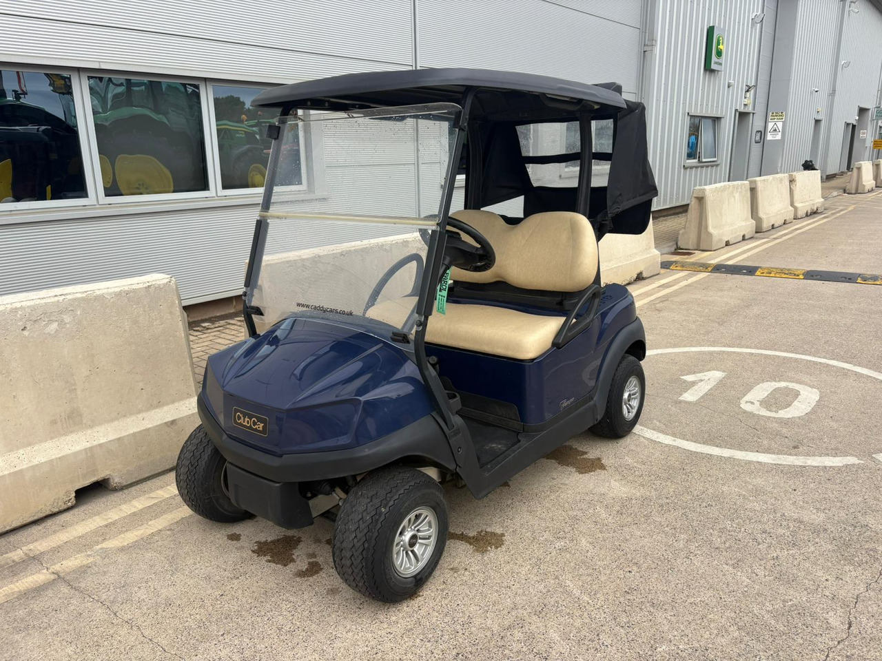 Clubcar Temp Golf Buggy - Golfa mašīna: foto 2 Clubcar Temp Golf Buggy - Golfa mašīna: foto 2