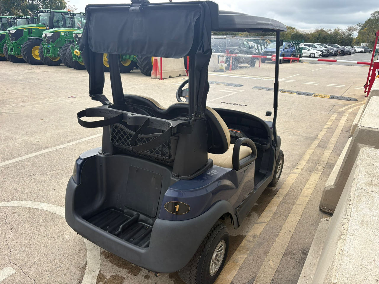Clubcar Temp Golf Buggy - Golfa mašīna: foto 5 Clubcar Temp Golf Buggy - Golfa mašīna: foto 5