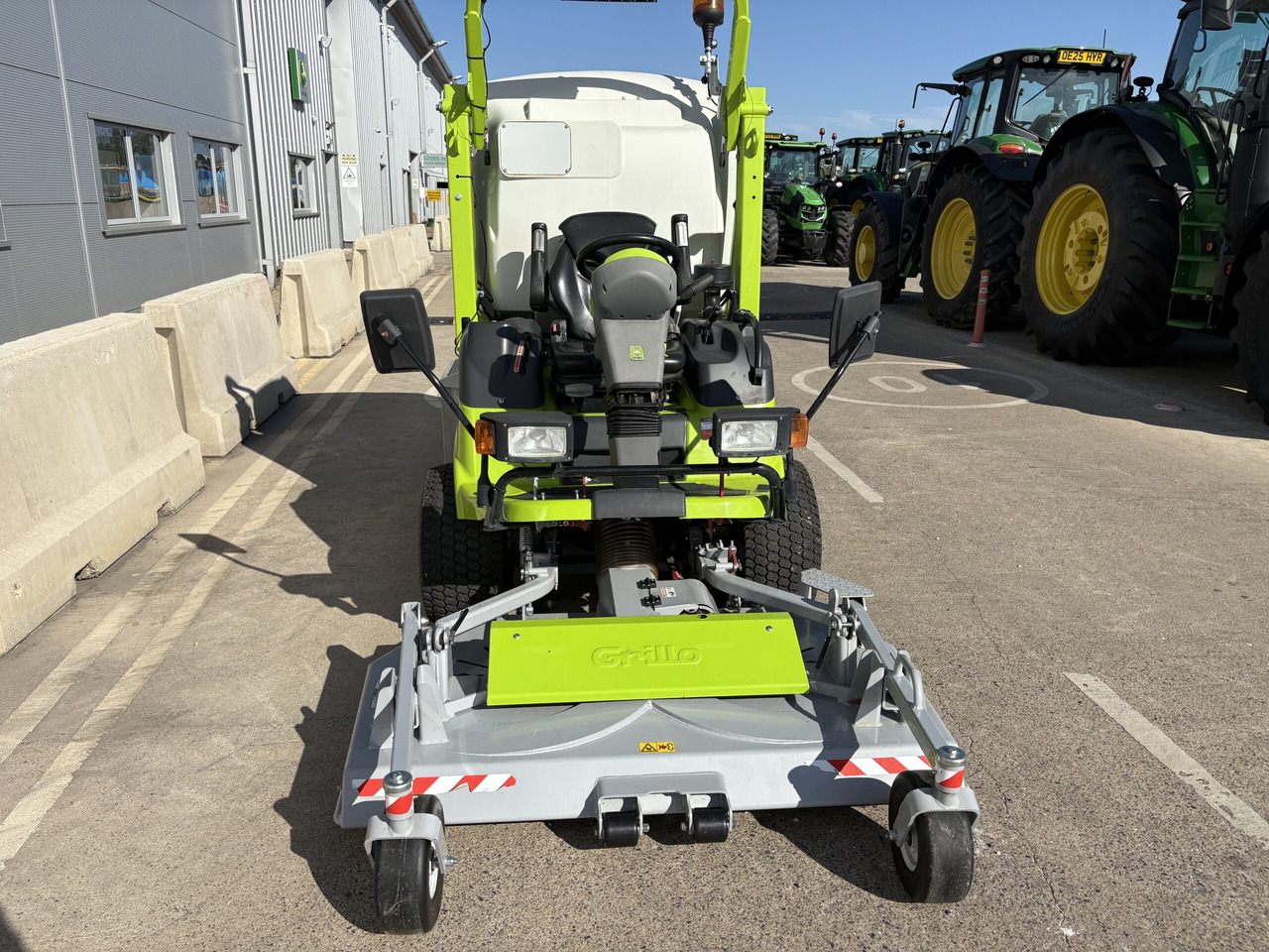 Grillo FD2200TS Cut and Collect - Zāles pļāvējs: foto 2 Grillo FD2200TS Cut and Collect - Zāles pļāvējs: foto 2