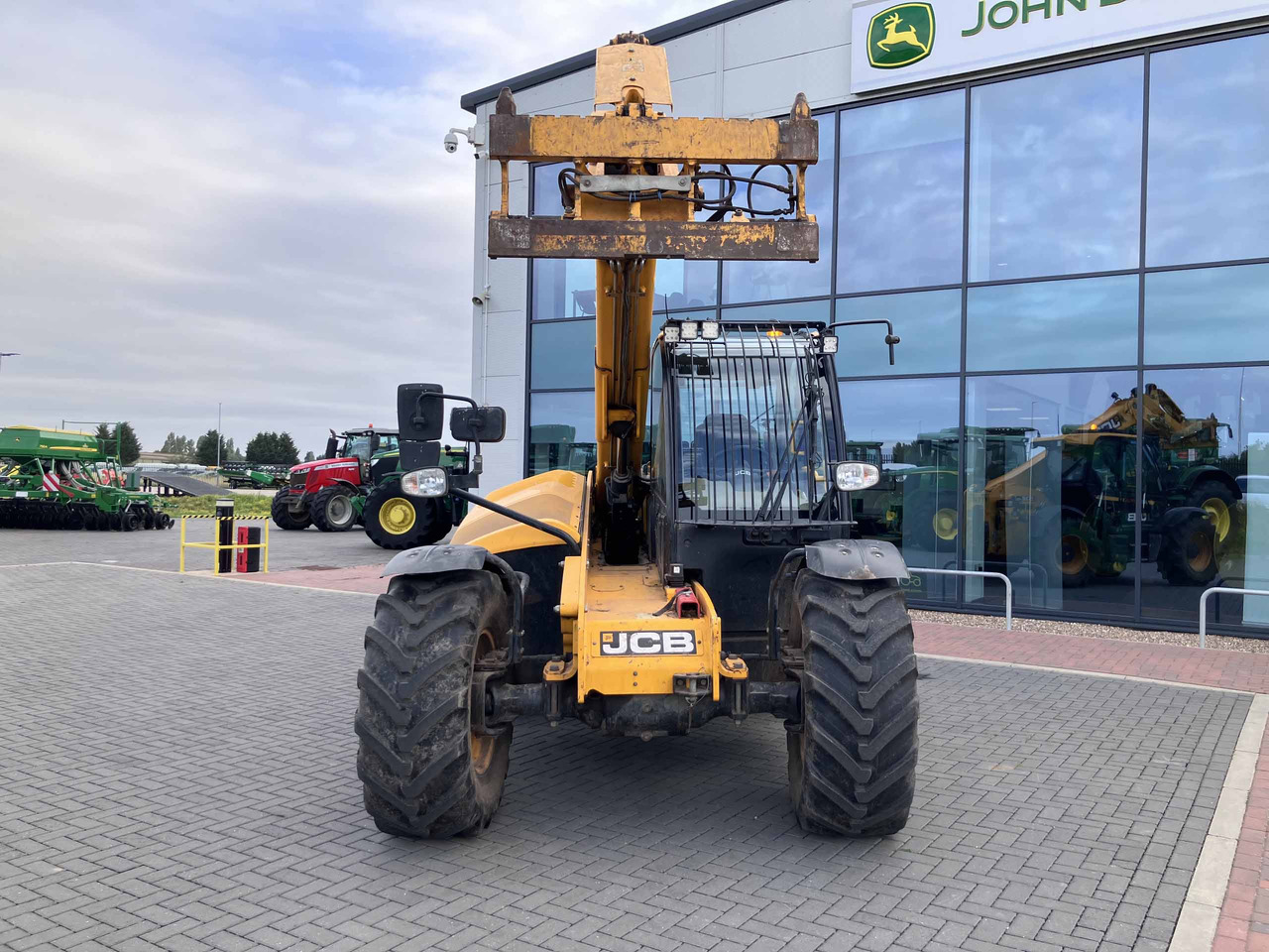 JCB 532.70 AGRIXTRA - Teleskopiskais iekrāvējs: foto 4 JCB 532.70 AGRIXTRA - Teleskopiskais iekrāvējs: foto 4