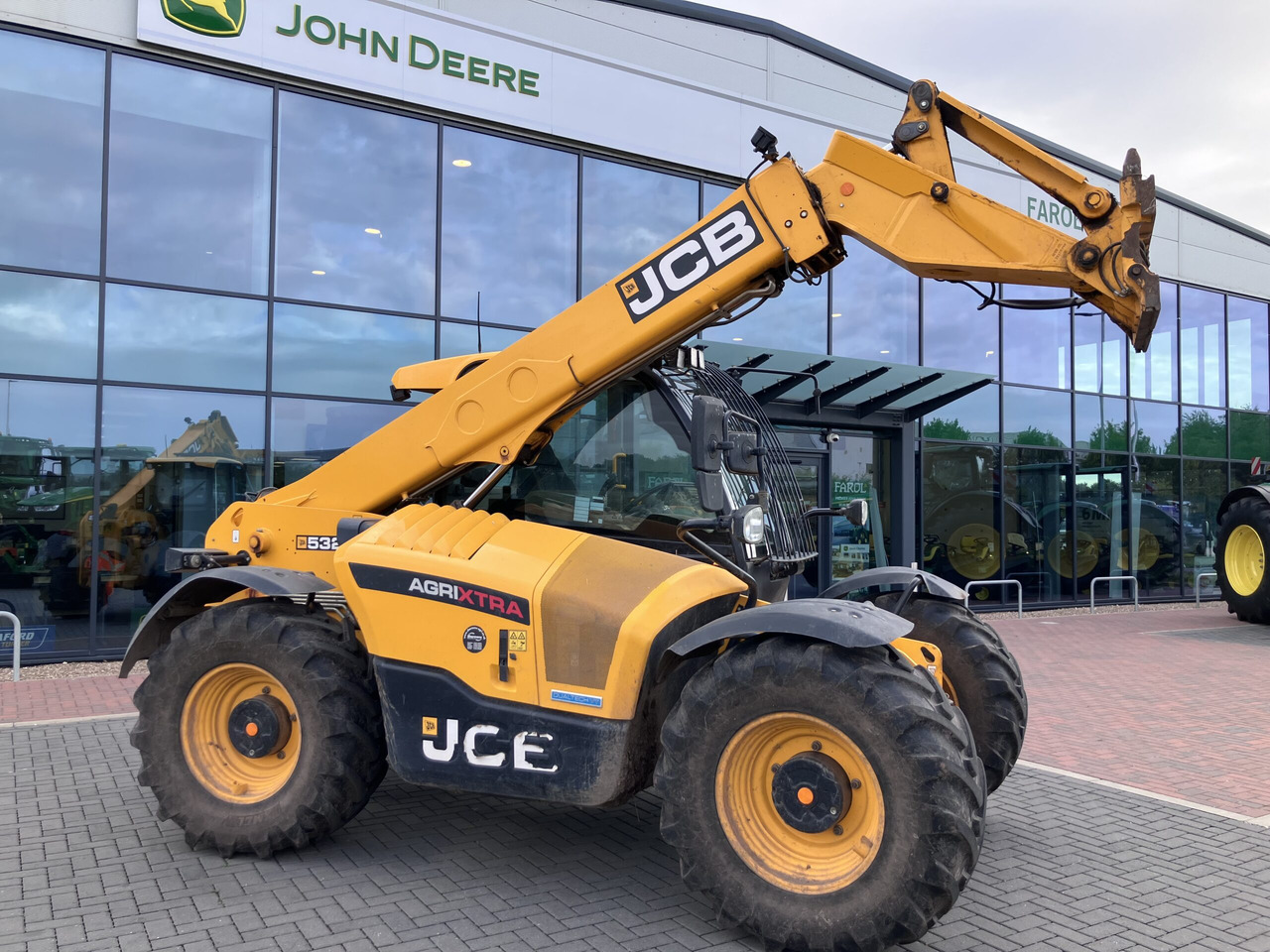 JCB 532.70 AGRIXTRA - Teleskopiskais iekrāvējs: foto 1 JCB 532.70 AGRIXTRA - Teleskopiskais iekrāvējs: foto 1