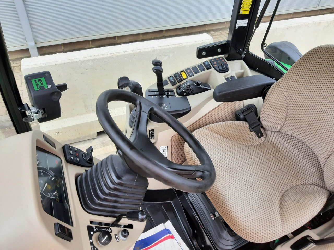 John Deere 4066R Compact Tractor - Mini traktors: foto 5 John Deere 4066R Compact Tractor - Mini traktors: foto 5