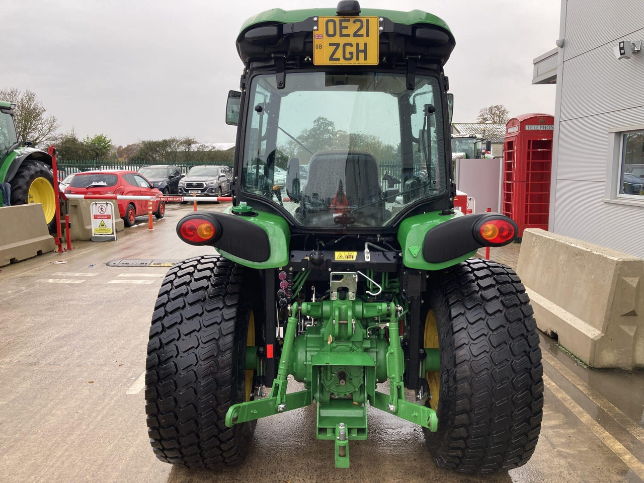John Deere 4066R compact tractor - Mini traktors: foto 4 John Deere 4066R compact tractor - Mini traktors: foto 4
