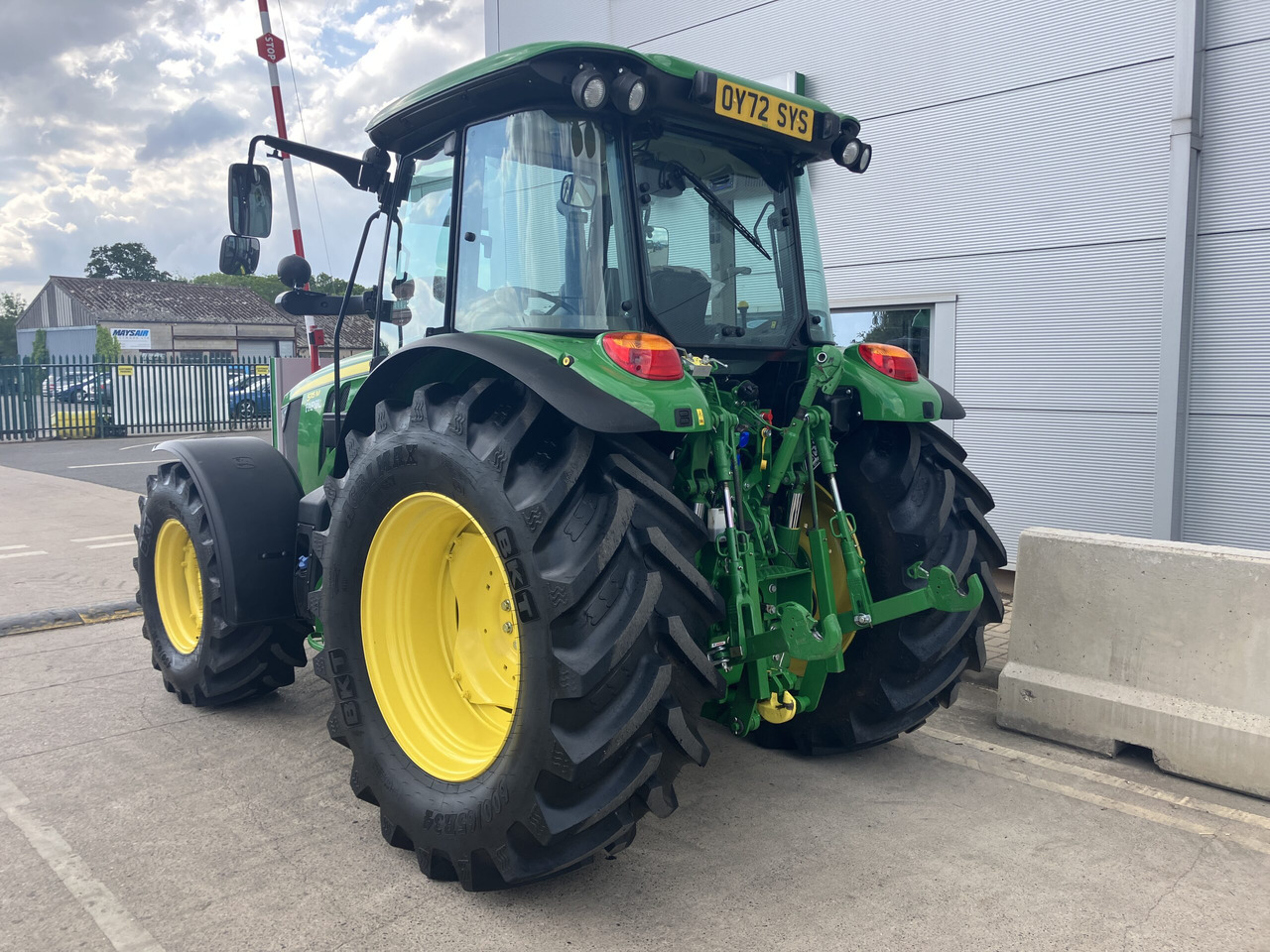 John Deere 5115M - Traktors: foto 3 John Deere 5115M - Traktors: foto 3