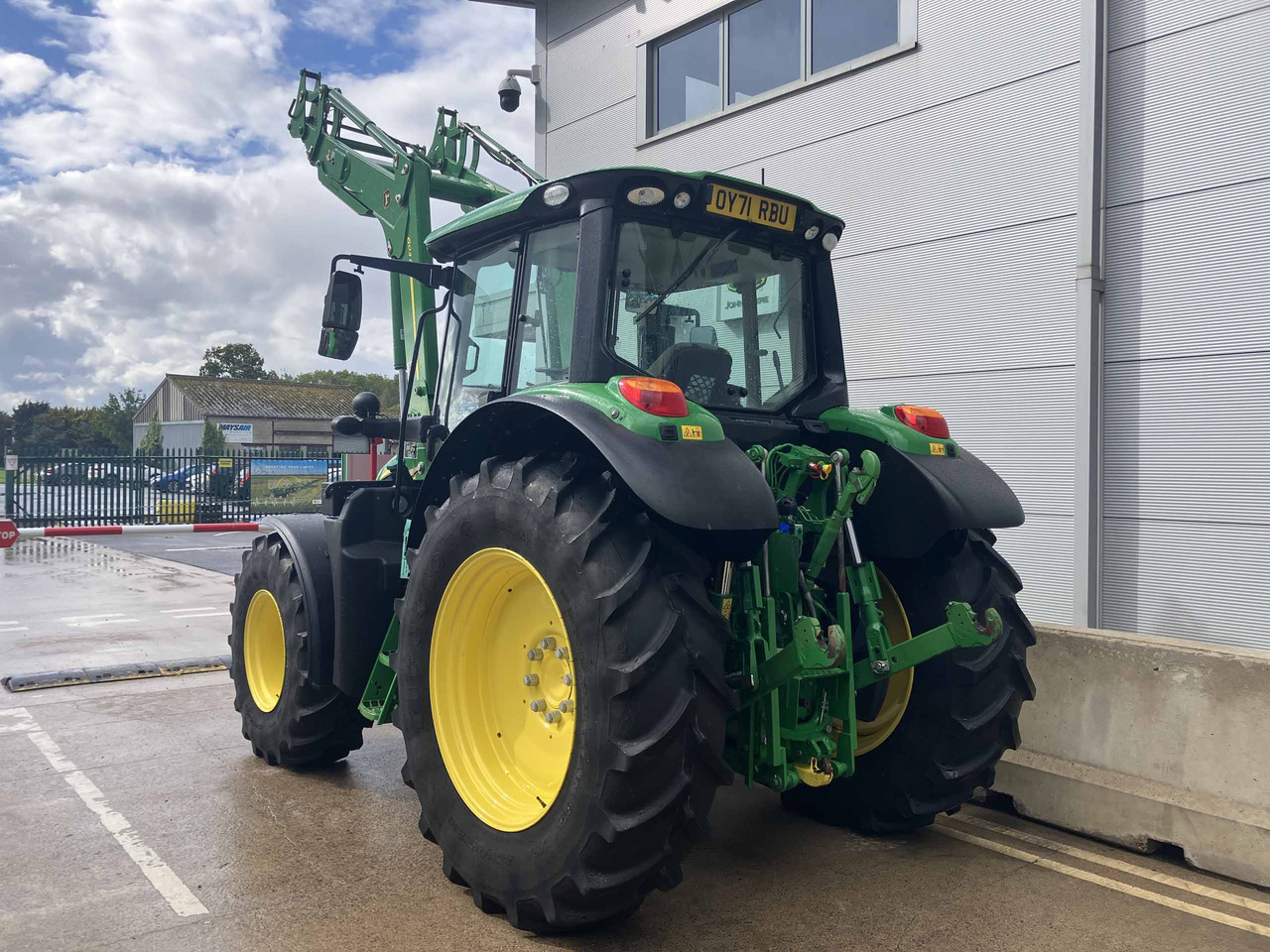 John Deere 6110M - Traktors: foto 3 John Deere 6110M - Traktors: foto 3