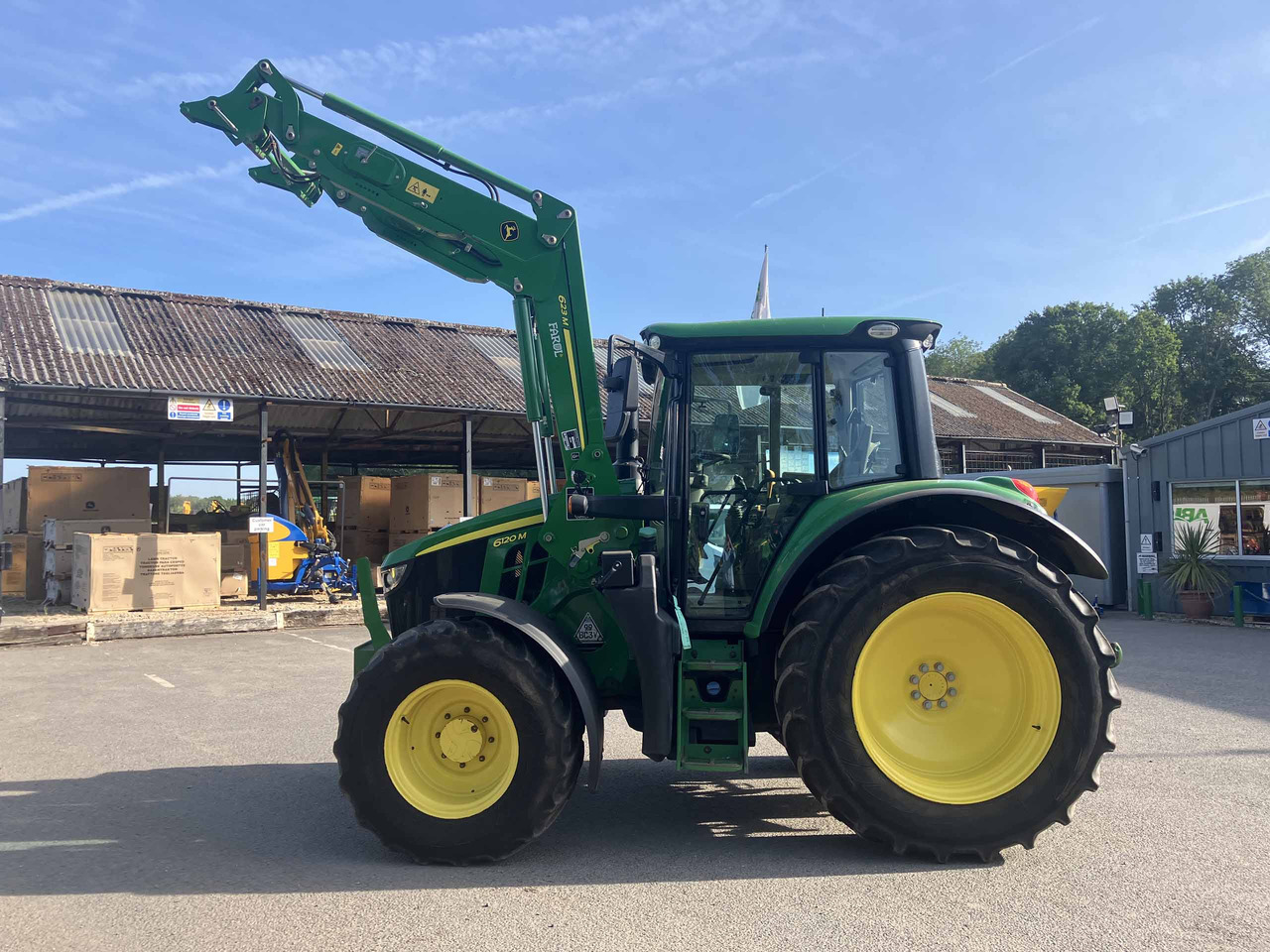 John Deere 6120M - Traktors: foto 2 John Deere 6120M - Traktors: foto 2