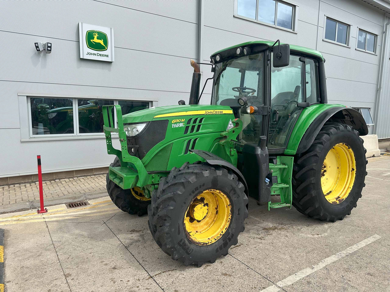 John Deere 6130M - Traktors: foto 1 John Deere 6130M - Traktors: foto 1