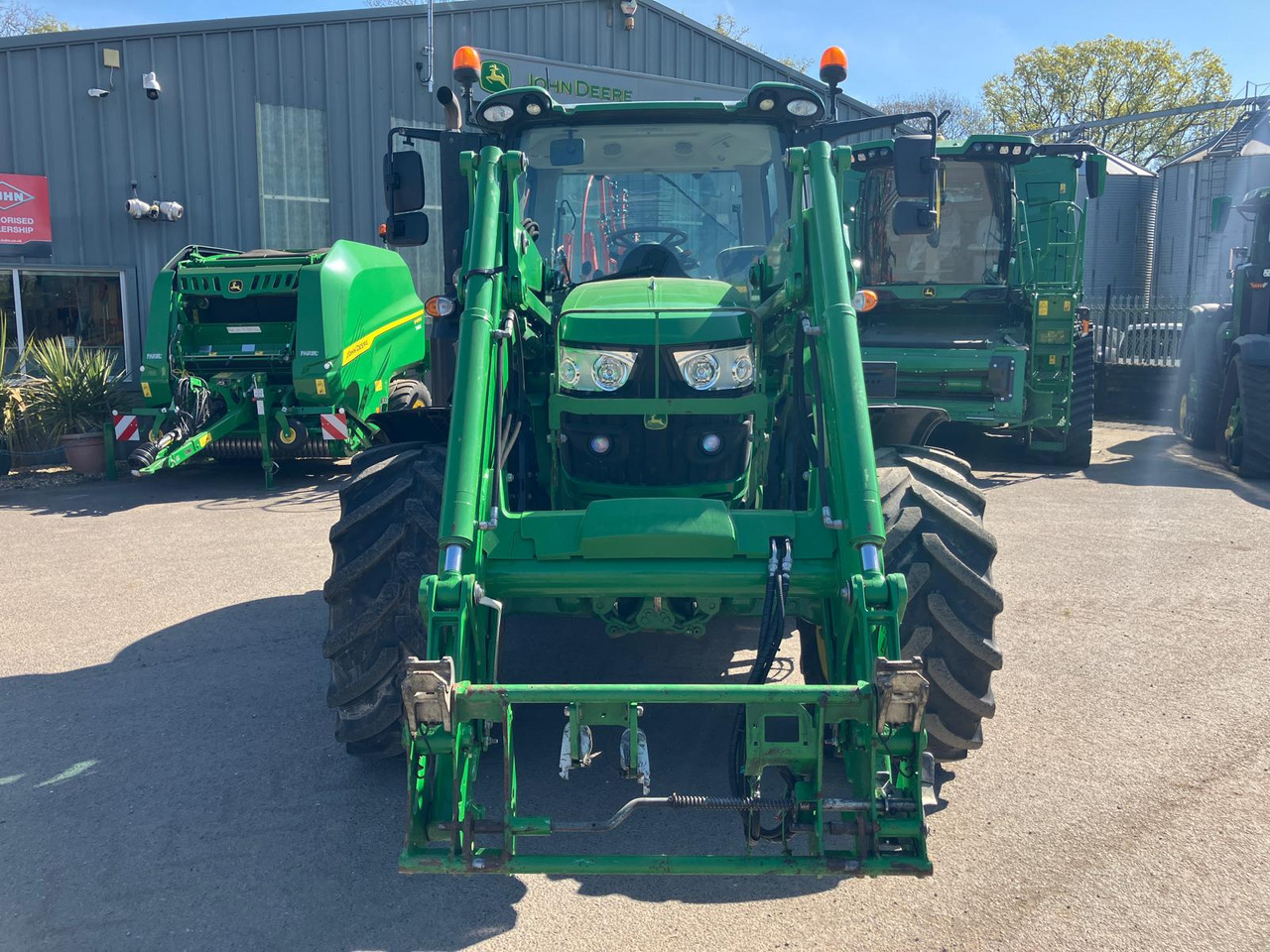 John Deere 6130R - Traktors: foto 4 John Deere 6130R - Traktors: foto 4