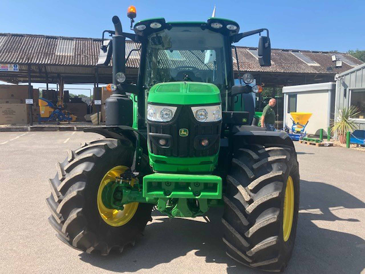 John Deere 6140M - Traktors: foto 4 John Deere 6140M - Traktors: foto 4