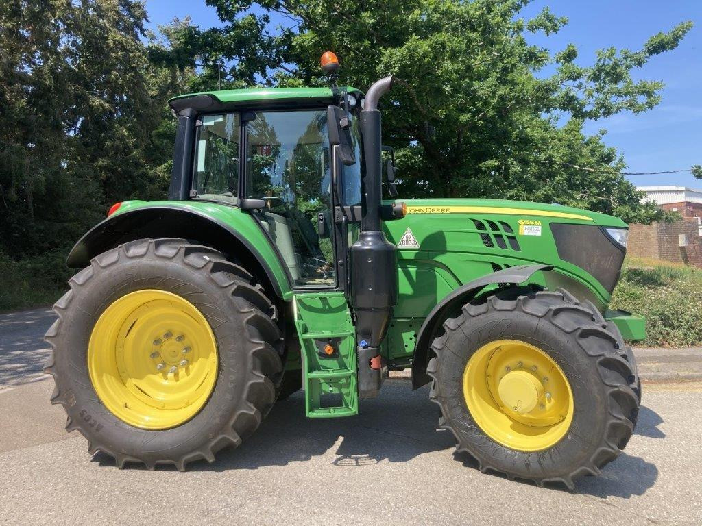 John Deere 6155M - Traktors: foto 1 John Deere 6155M - Traktors: foto 1