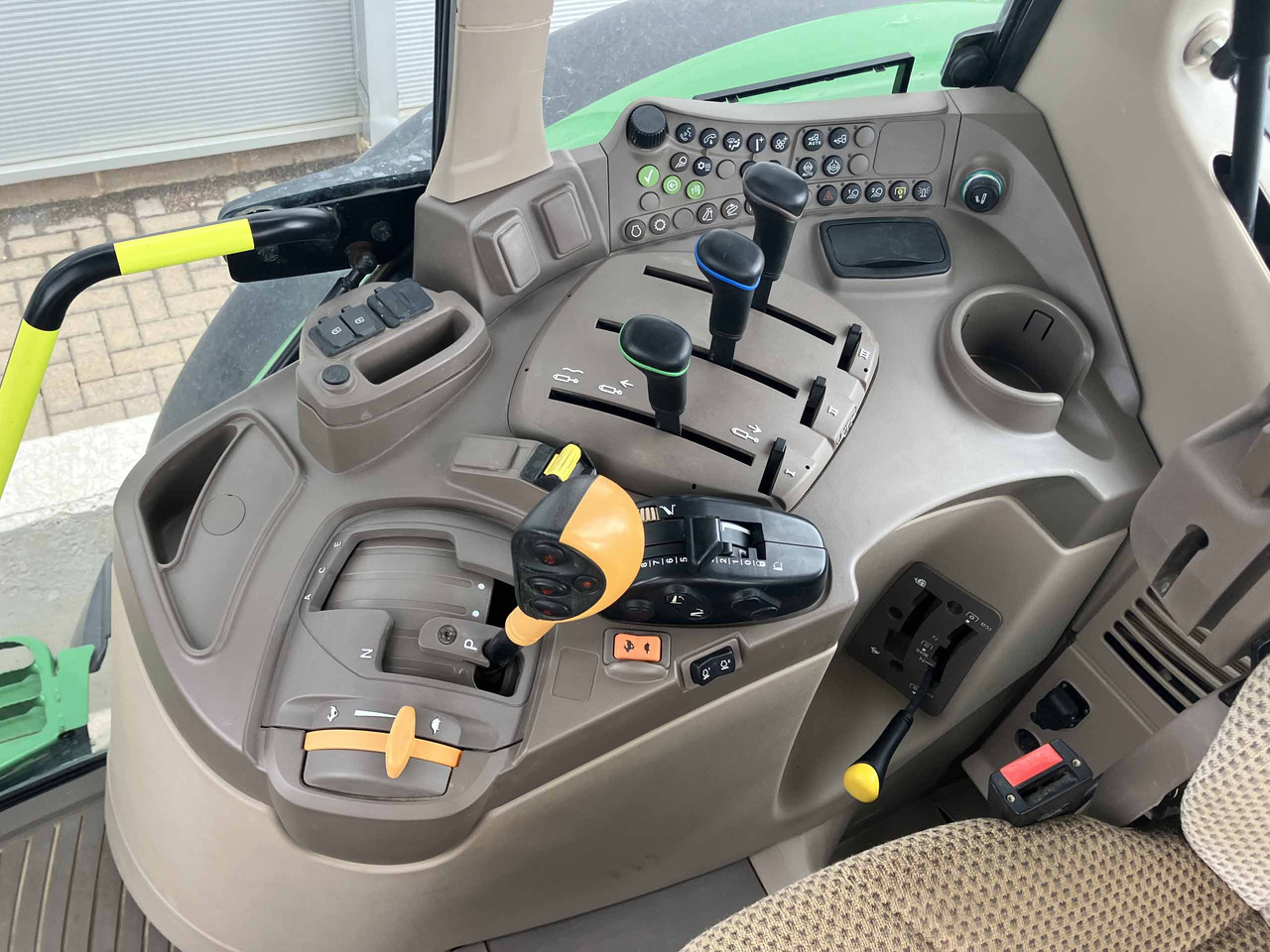 Traktors John Deere 6155M: foto 15