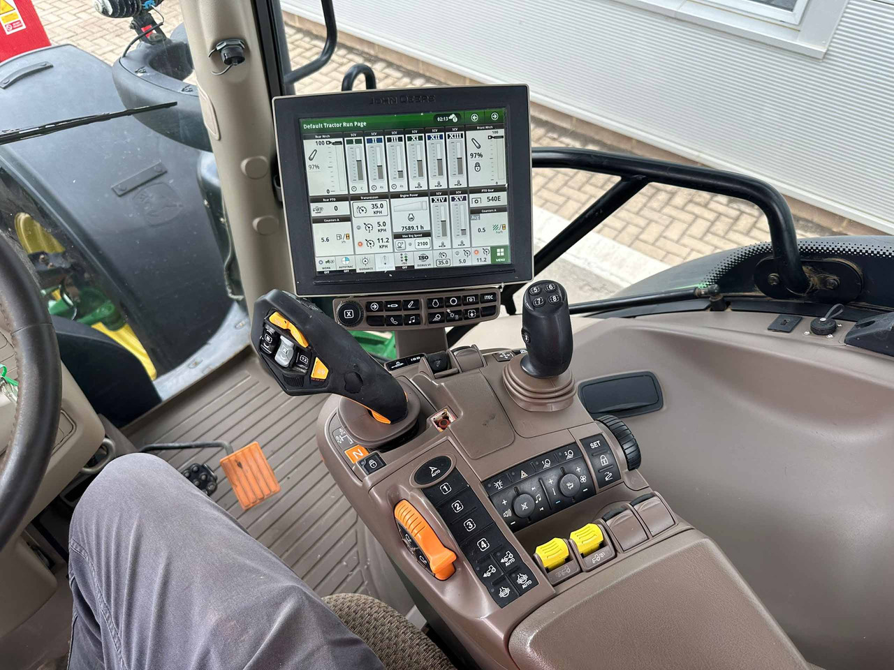 Traktors John Deere 6155R: foto 18