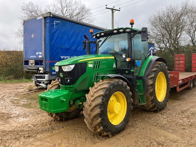 John Deere 6155R - Traktors: foto 1 John Deere 6155R - Traktors: foto 1
