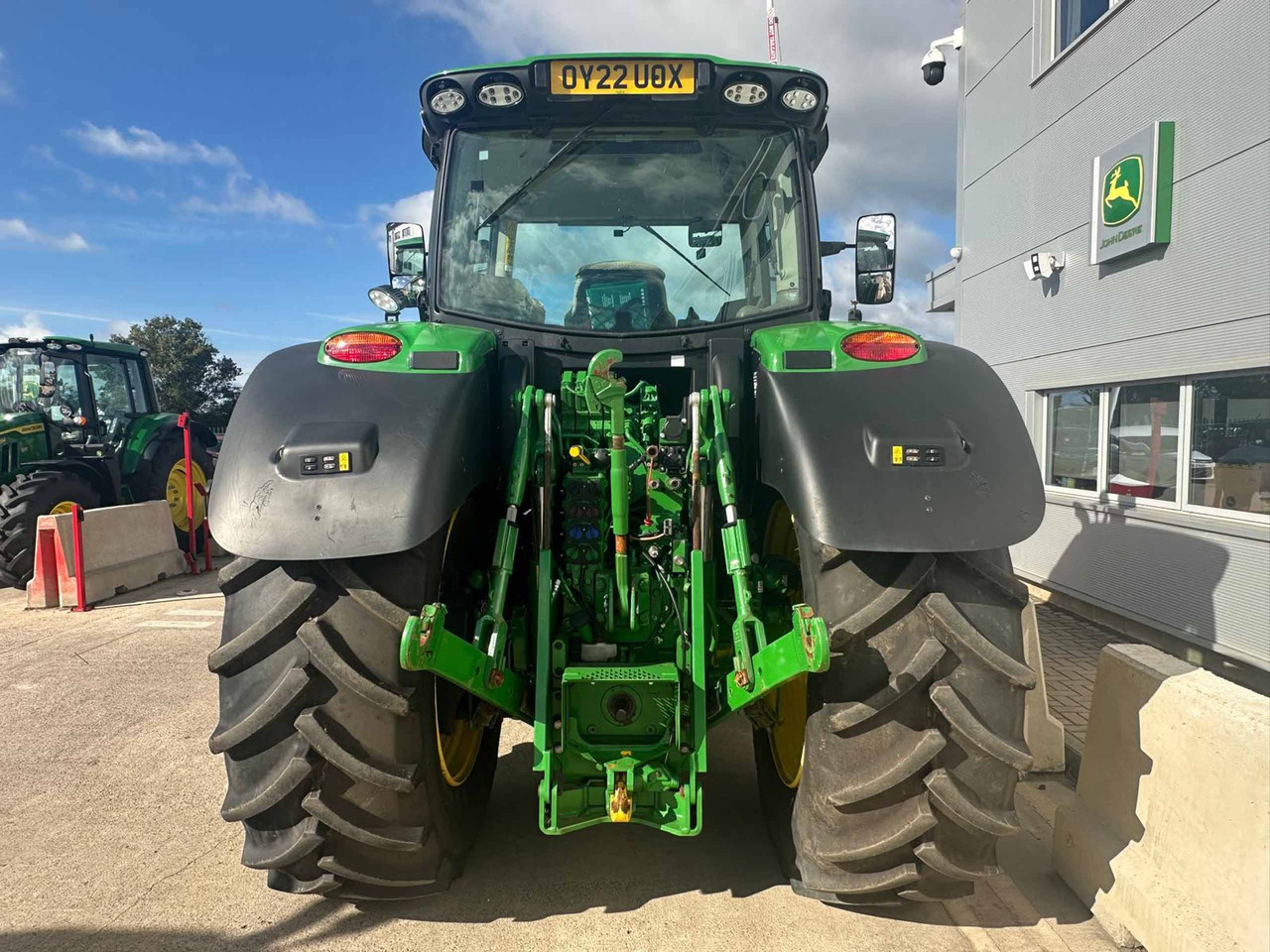 John Deere 6215R - Traktors: foto 3 John Deere 6215R - Traktors: foto 3