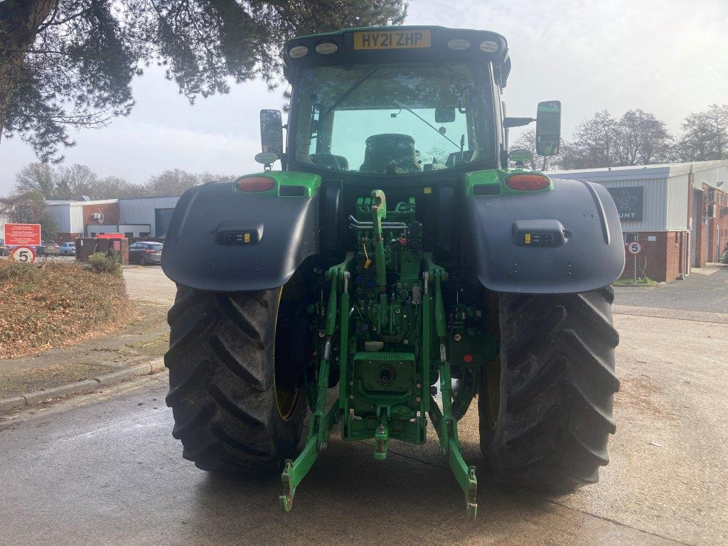 John Deere 6215R - Traktors: foto 4 John Deere 6215R - Traktors: foto 4