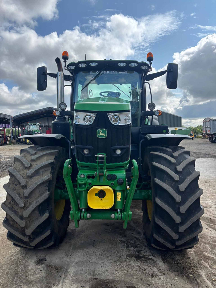John Deere 6215R - Traktors: foto 3 John Deere 6215R - Traktors: foto 3