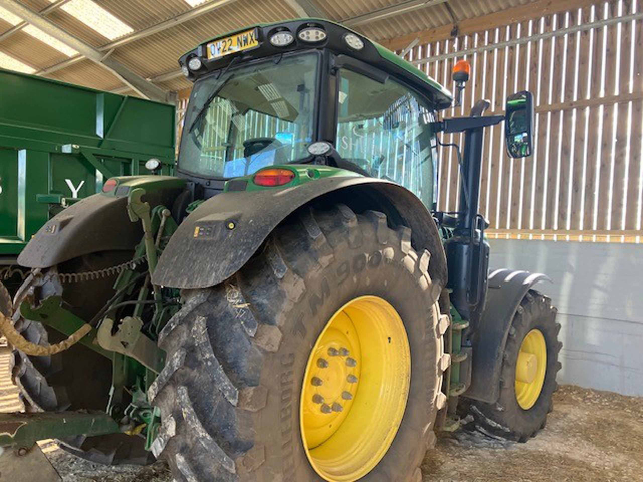 John Deere 6215R - Traktors: foto 5 John Deere 6215R - Traktors: foto 5