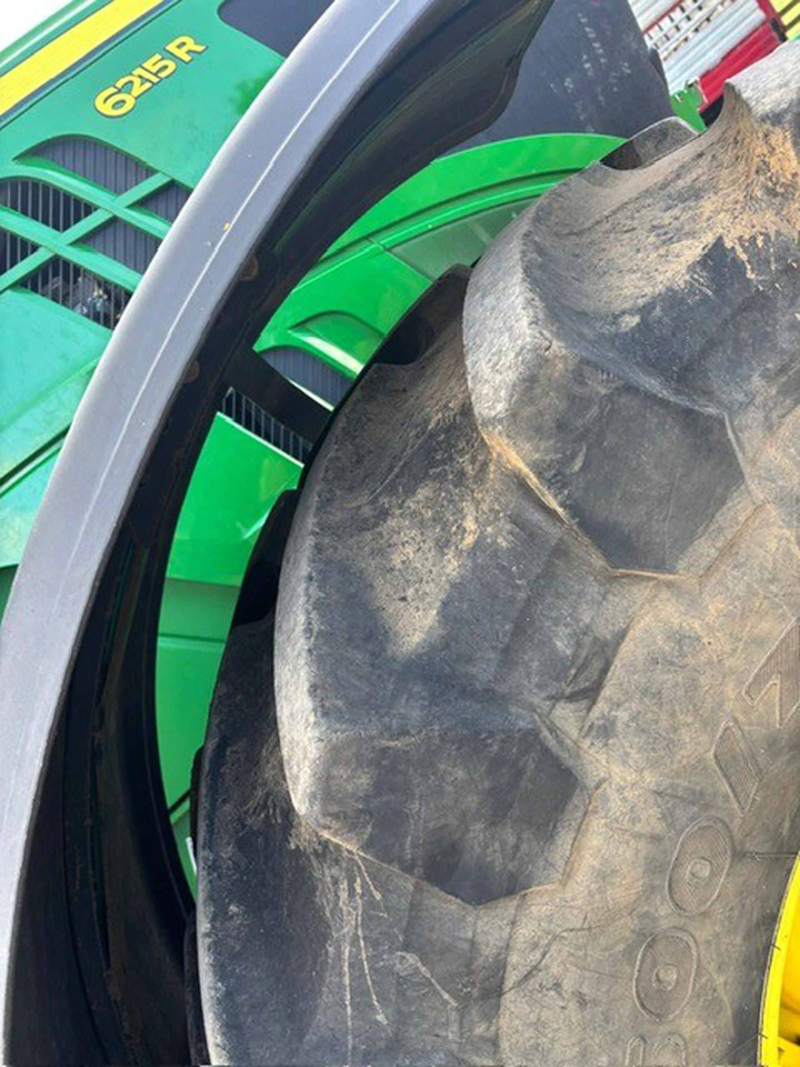 Traktors John Deere 6215R: foto 9