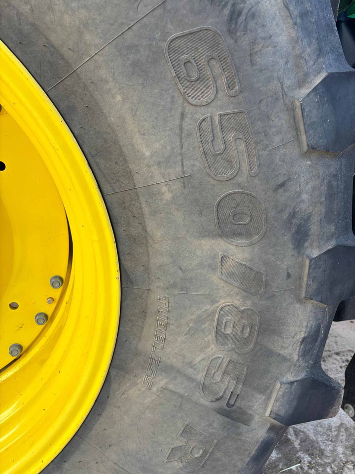 Traktors John Deere 6215R: foto 6