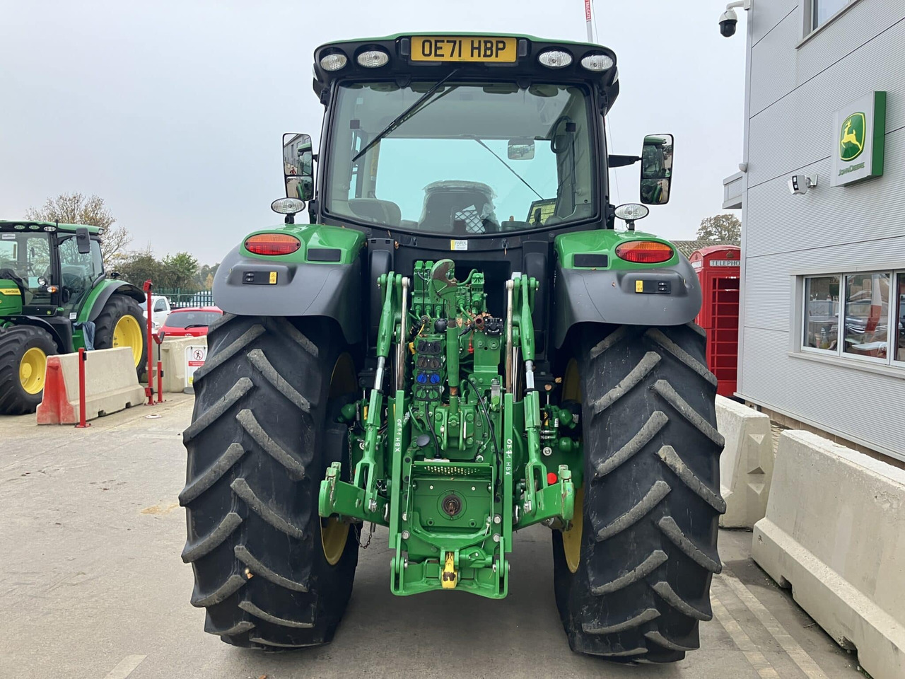 John Deere 6215R - Traktors: foto 4 John Deere 6215R - Traktors: foto 4