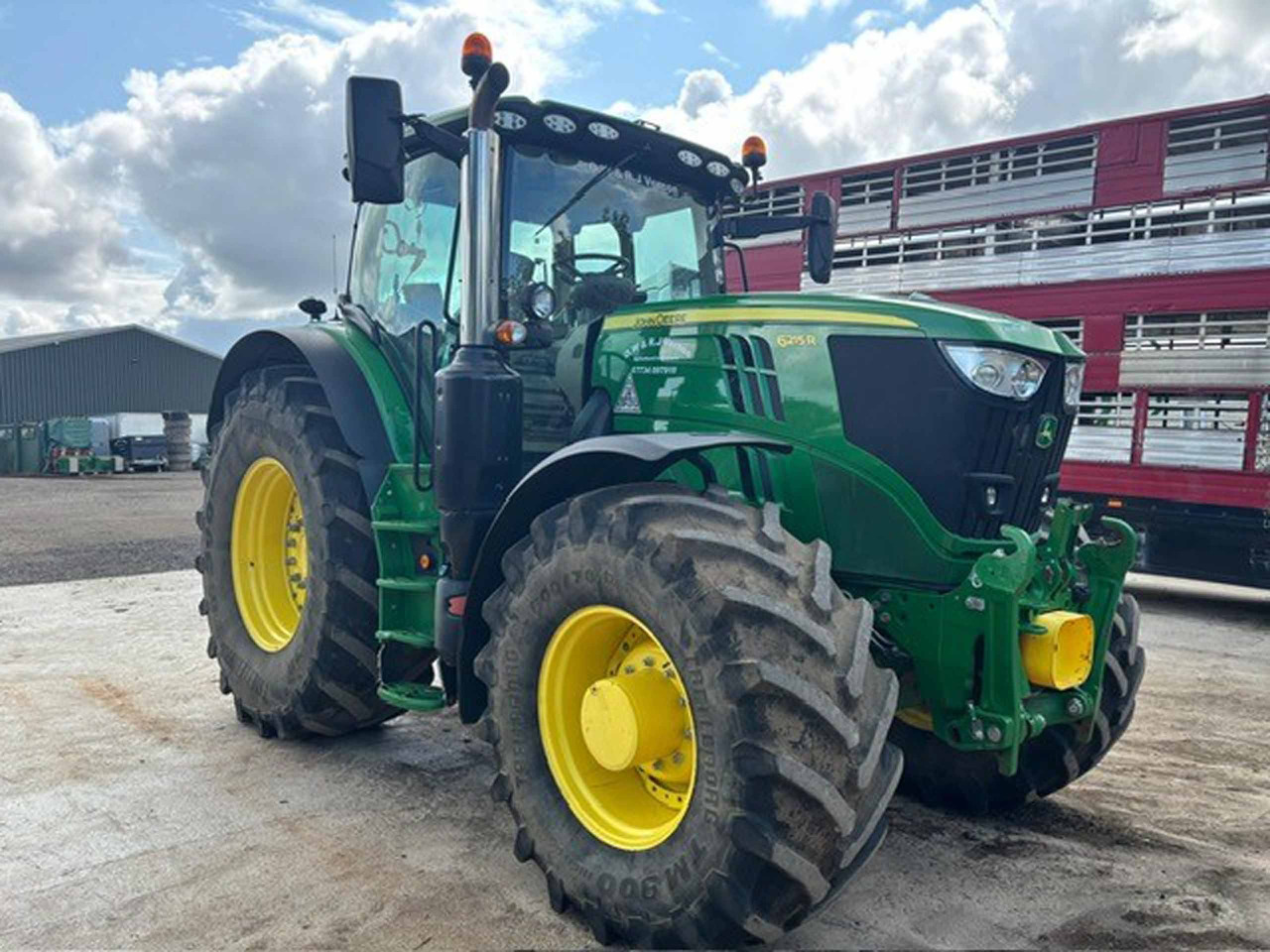 Traktors John Deere 6215R: foto 10
