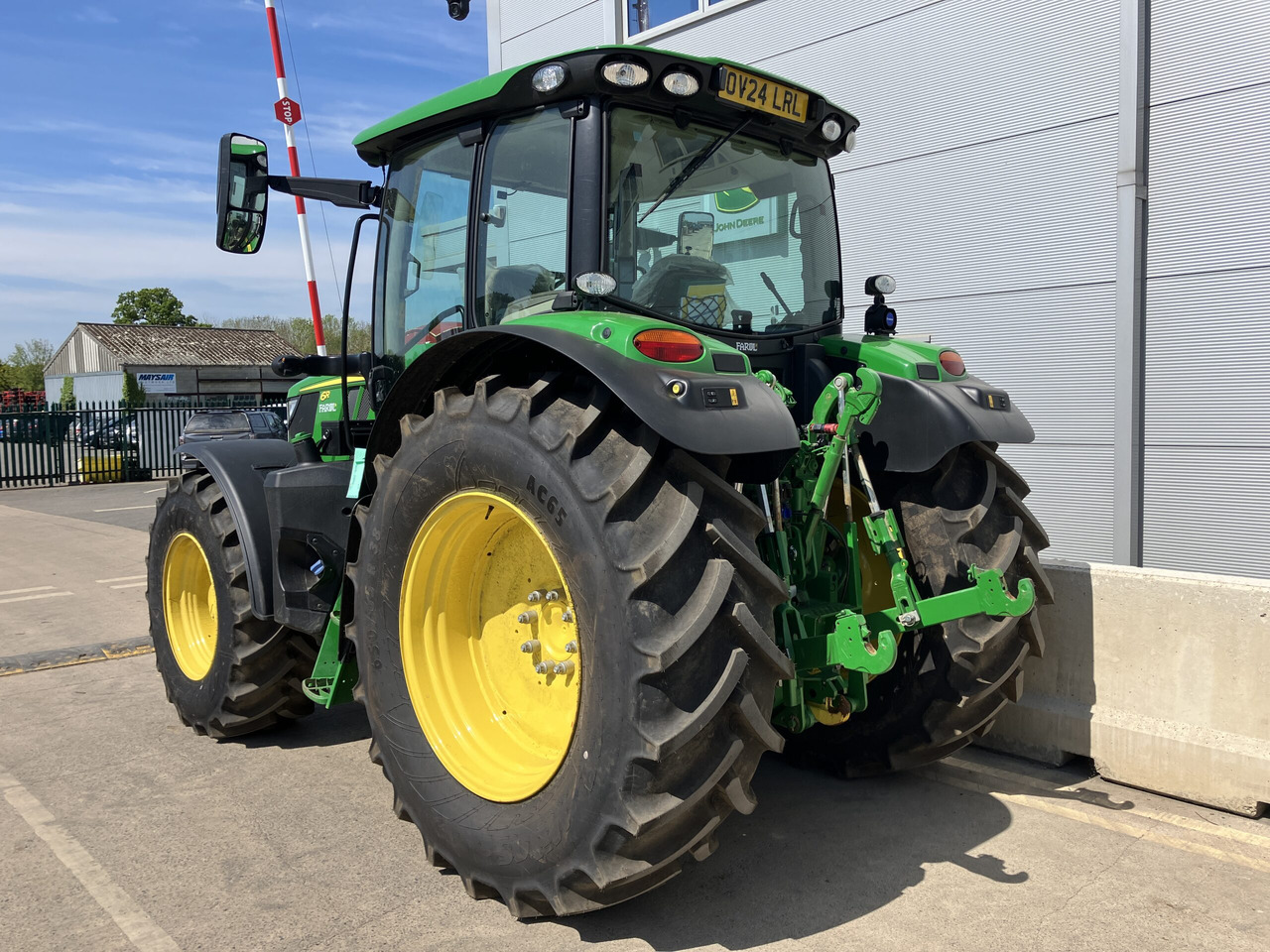 John Deere 6R 150 - Traktors: foto 3 John Deere 6R 150 - Traktors: foto 3