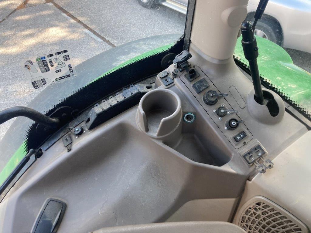 John Deere 6R 155 - Traktors: foto 4 John Deere 6R 155 - Traktors: foto 4