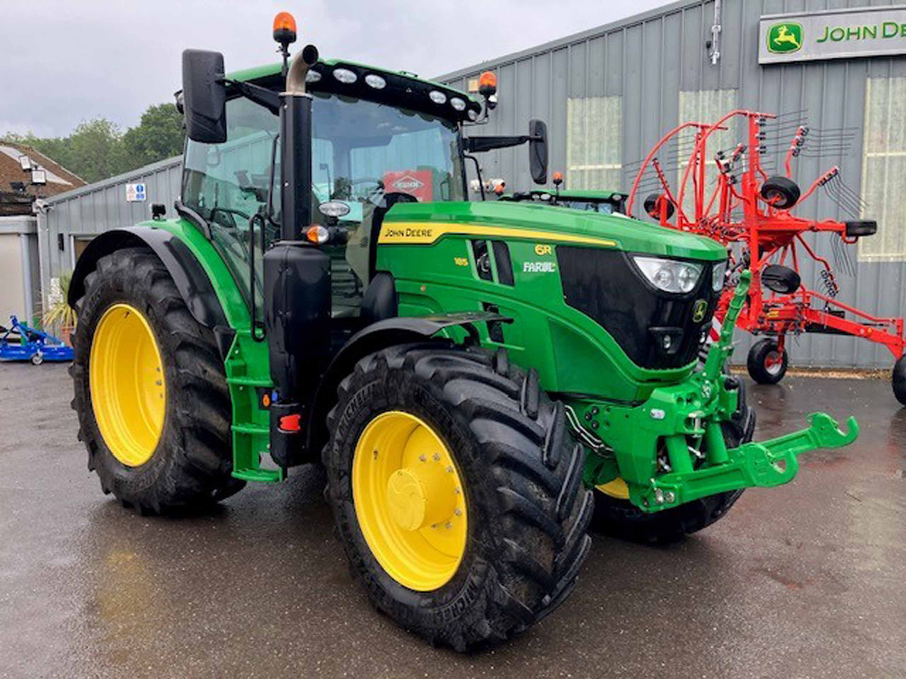John Deere 6R 185 - Traktors: foto 1 John Deere 6R 185 - Traktors: foto 1