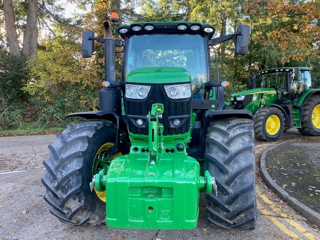 John Deere 6R 185 - Traktors: foto 2 John Deere 6R 185 - Traktors: foto 2