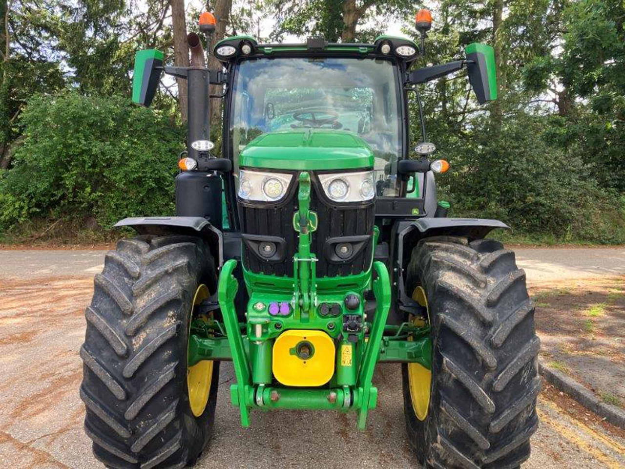 John Deere 6R 185 - Traktors: foto 4 John Deere 6R 185 - Traktors: foto 4