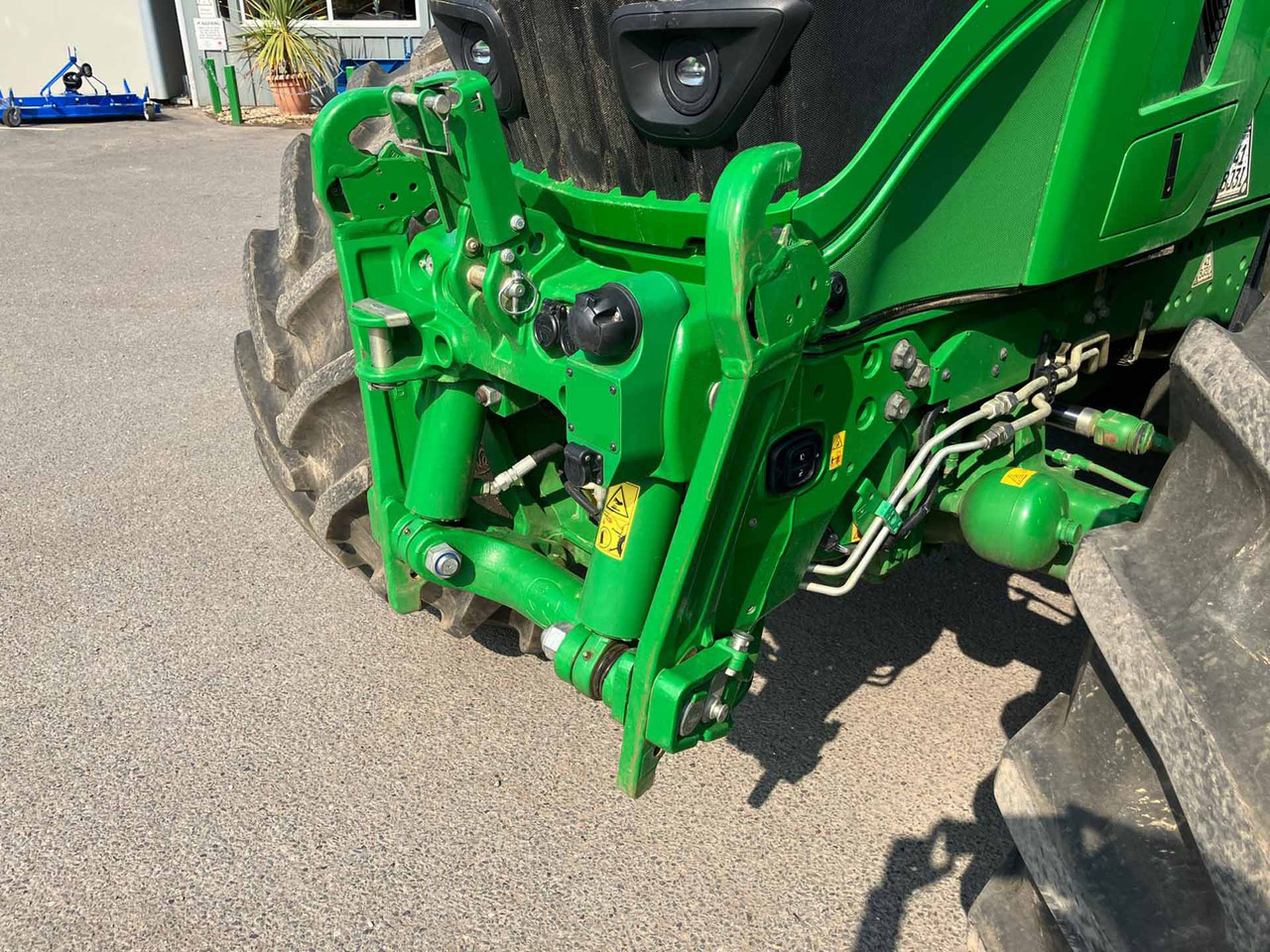 John Deere 6R 215 - Traktors: foto 3 John Deere 6R 215 - Traktors: foto 3