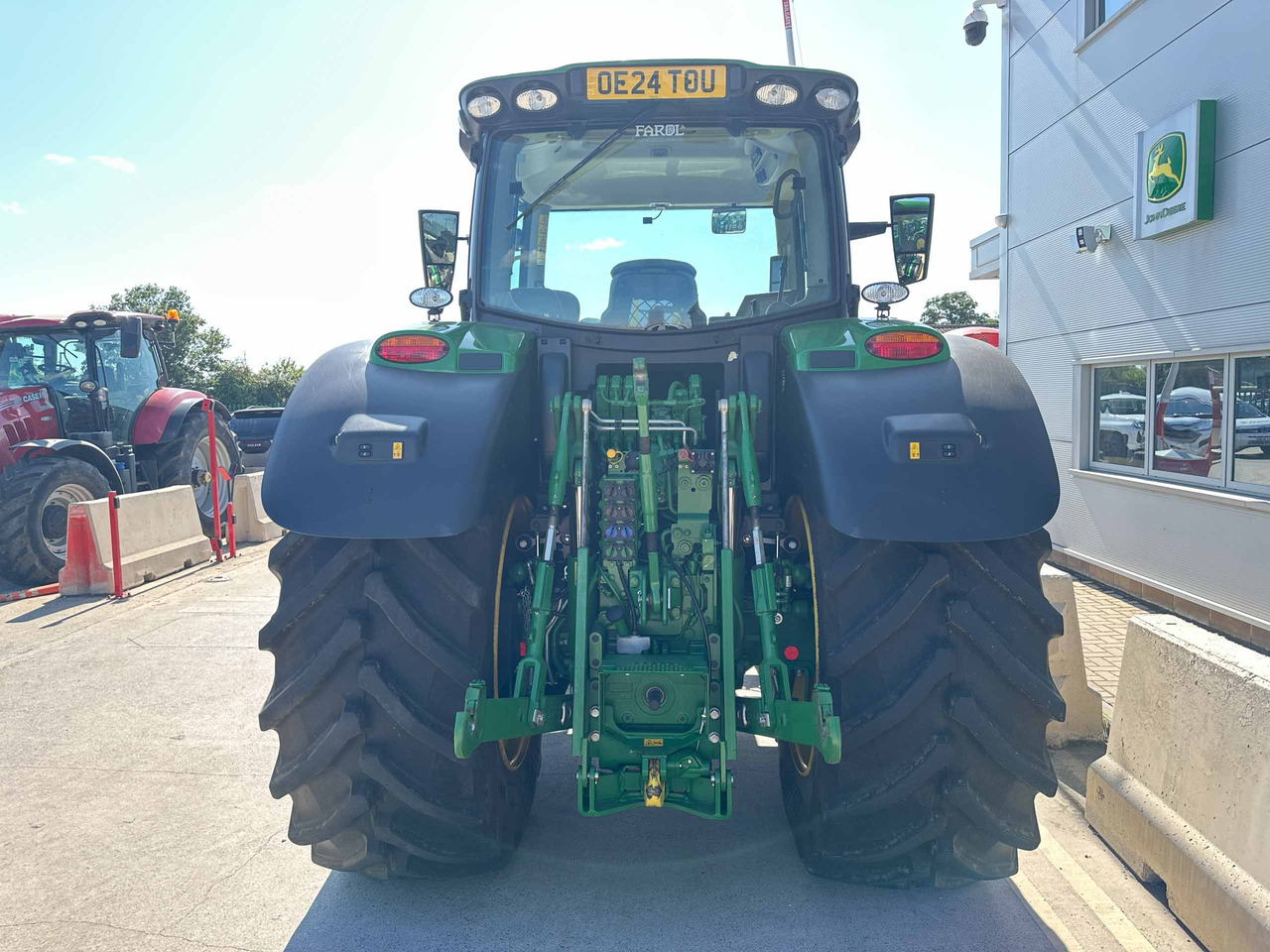 John Deere 6R 215 - Traktors: foto 4 John Deere 6R 215 - Traktors: foto 4